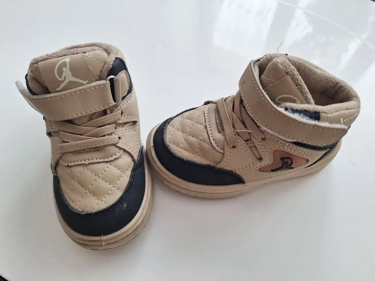 Ботинки коричневые и светлые - Обувь (Одежда) в Кемерово