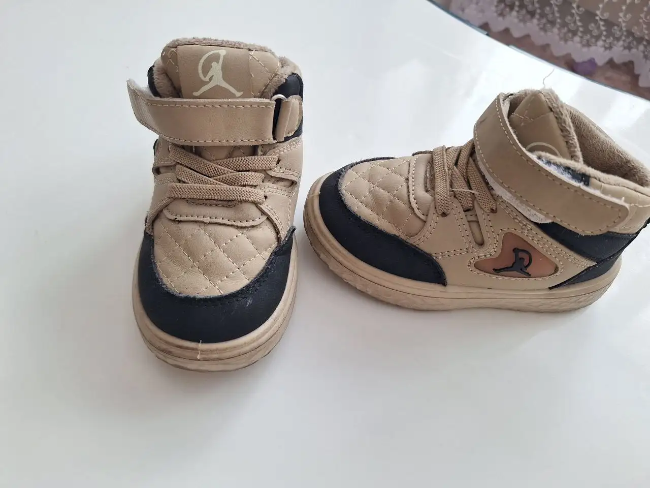 Ботинки коричневые и светлые - Обувь (Одежда) в Кемерово