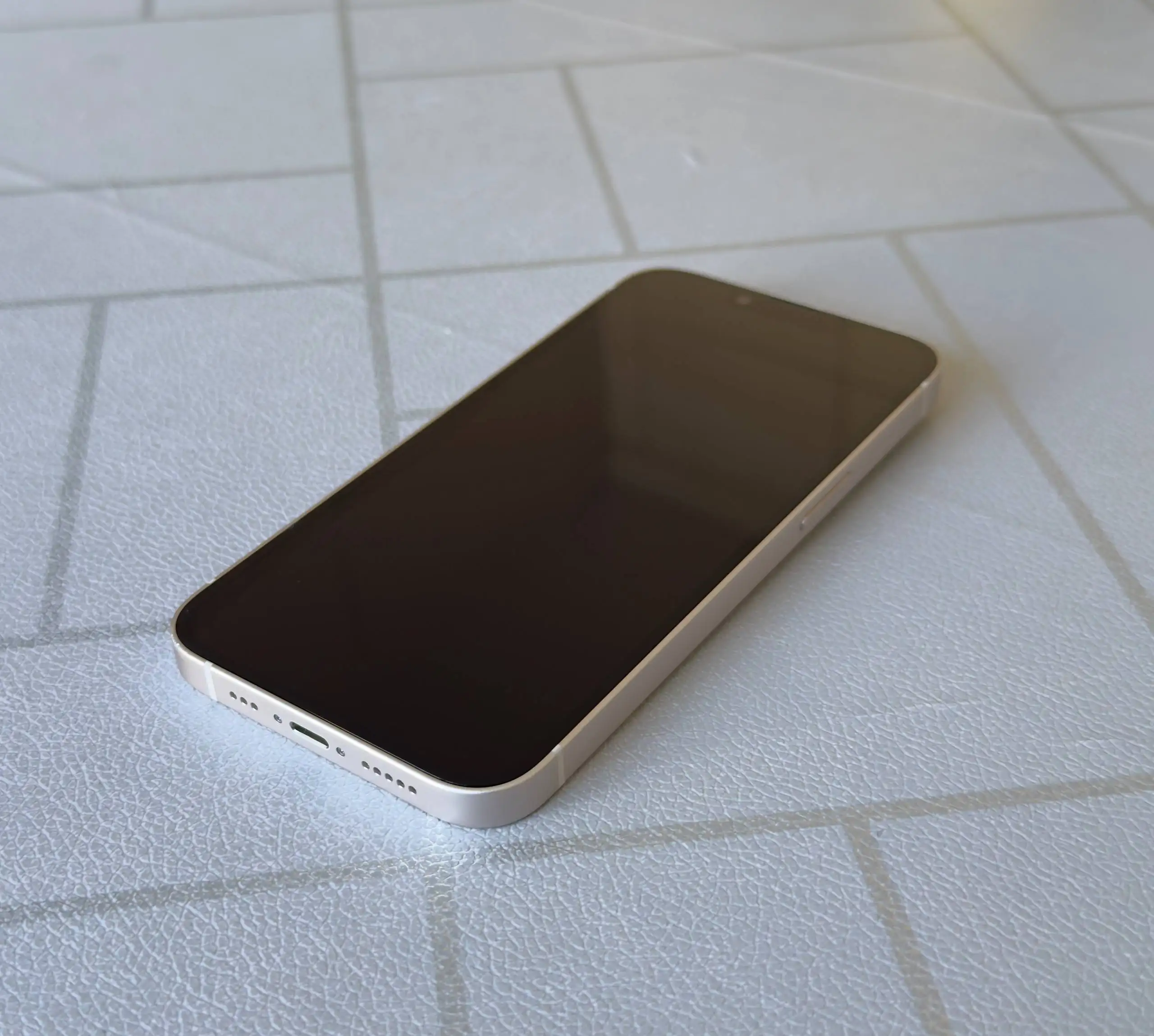 Продам iPhone 14 в отличном состоянии с гарантией - Смартфоны (Электроника) в Юрга