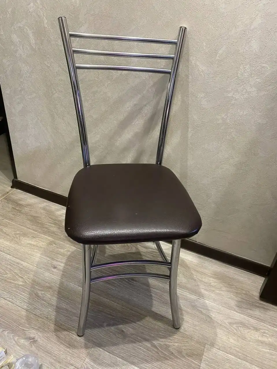 Кухонный металлический стул Б/У - Мебель (Барахолка) в Кемерово