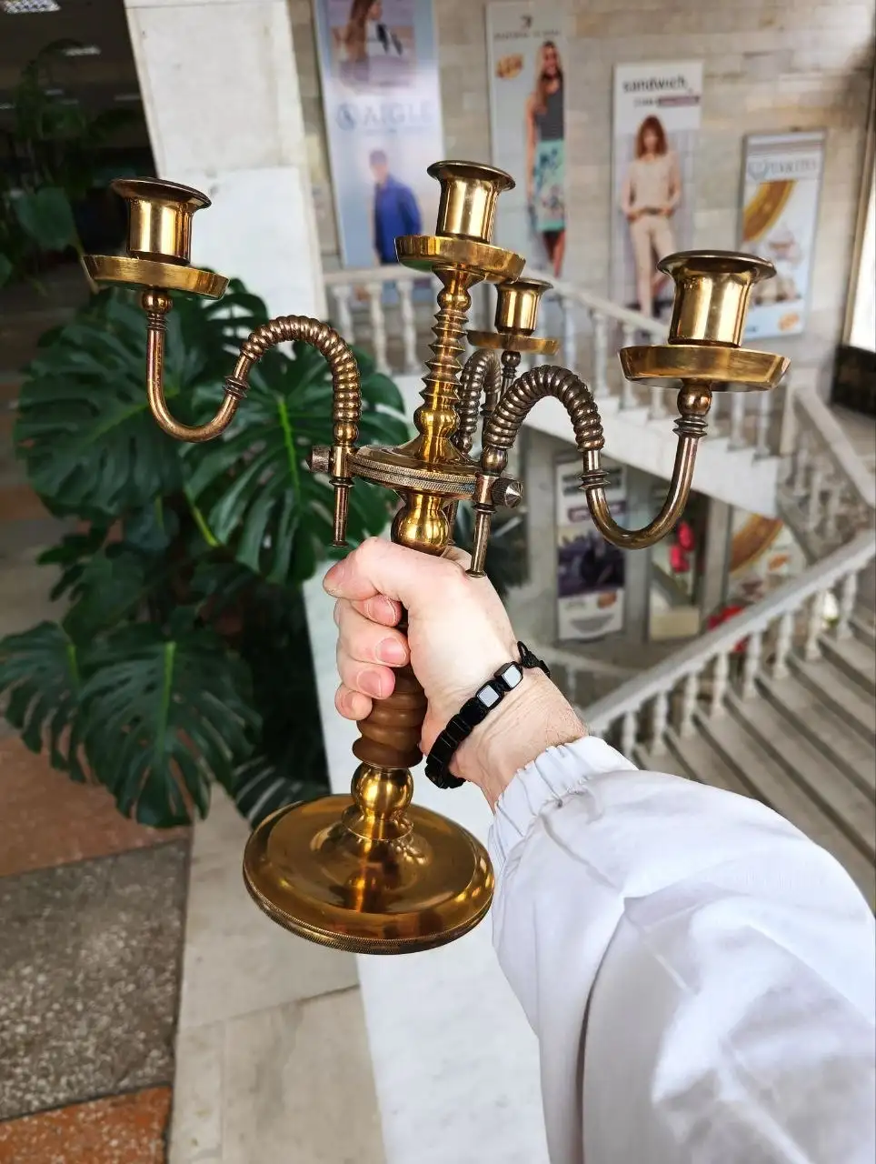 Куплю металлический подсвечник - Антиквариат и коллекции (Барахолка) в Кемерово