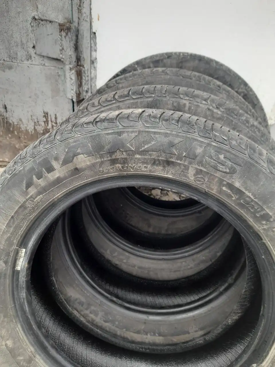 Шина 155/65R14 в хорошем состоянии - Шины (Запчасти) в Кемерово