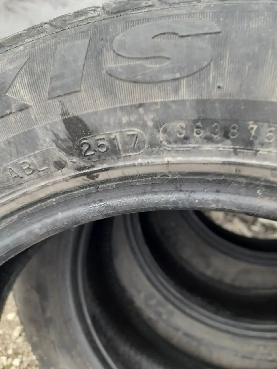 Шина 155/65R14 в хорошем состоянии - Шины (Запчасти) в Кемерово
