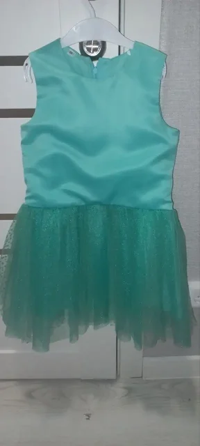 Продам платье на 116-128 - Детская одежда в Кемерово