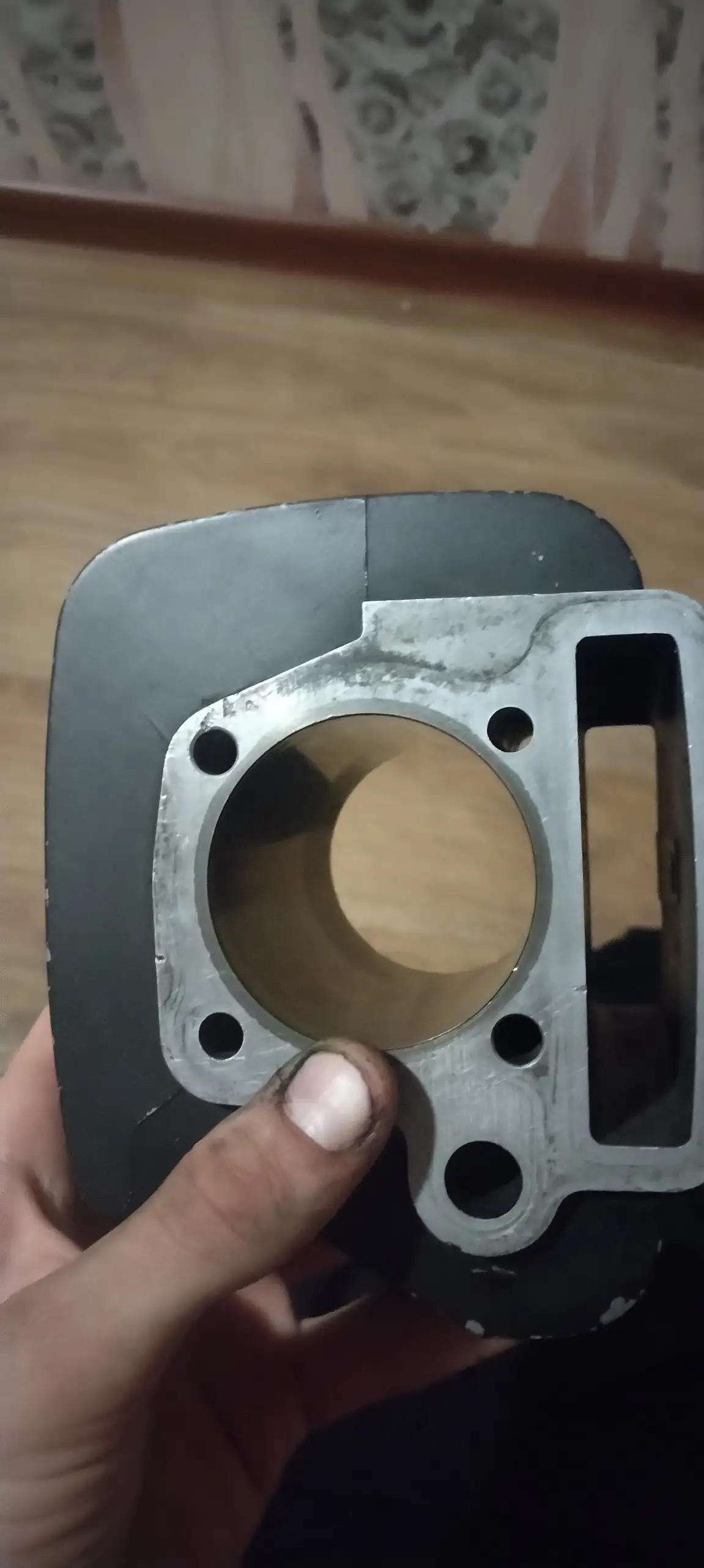 Продам поршневую на 140 кубов с поршнем и кольцами - Автозапчасти (Запчасти) в Кемерово