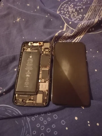 Продажа iPhone XR с проблемами аккумулятора - частное объявление в Кемерово