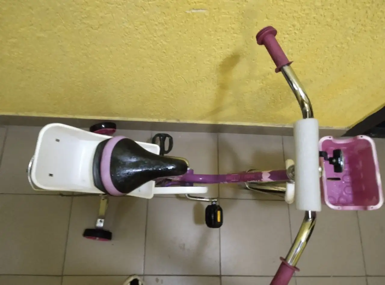 Детский велосипед 16 дюймов почти новый - Велосипеды (Барахолка) в Кемерово