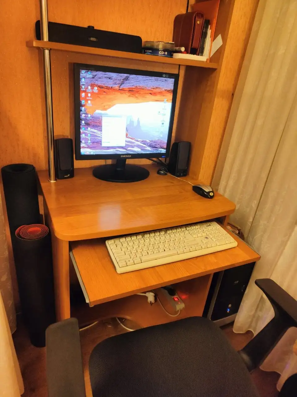 Стол и кресло для учебного или рабочего места - Барахолка в Кемерово