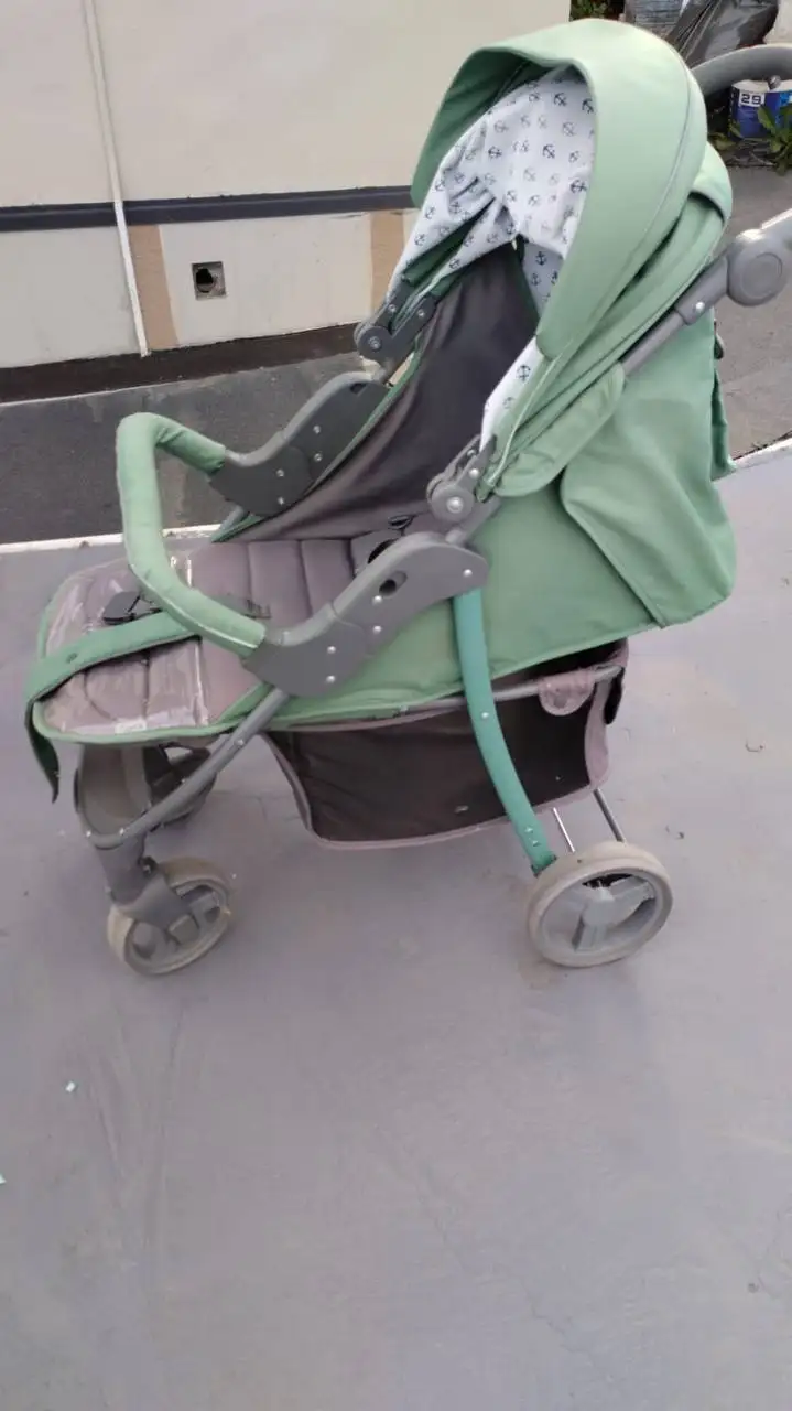 Продам прогулочную коляску в хорошем состоянии - Коляски (Товары для детей) в Кемерово