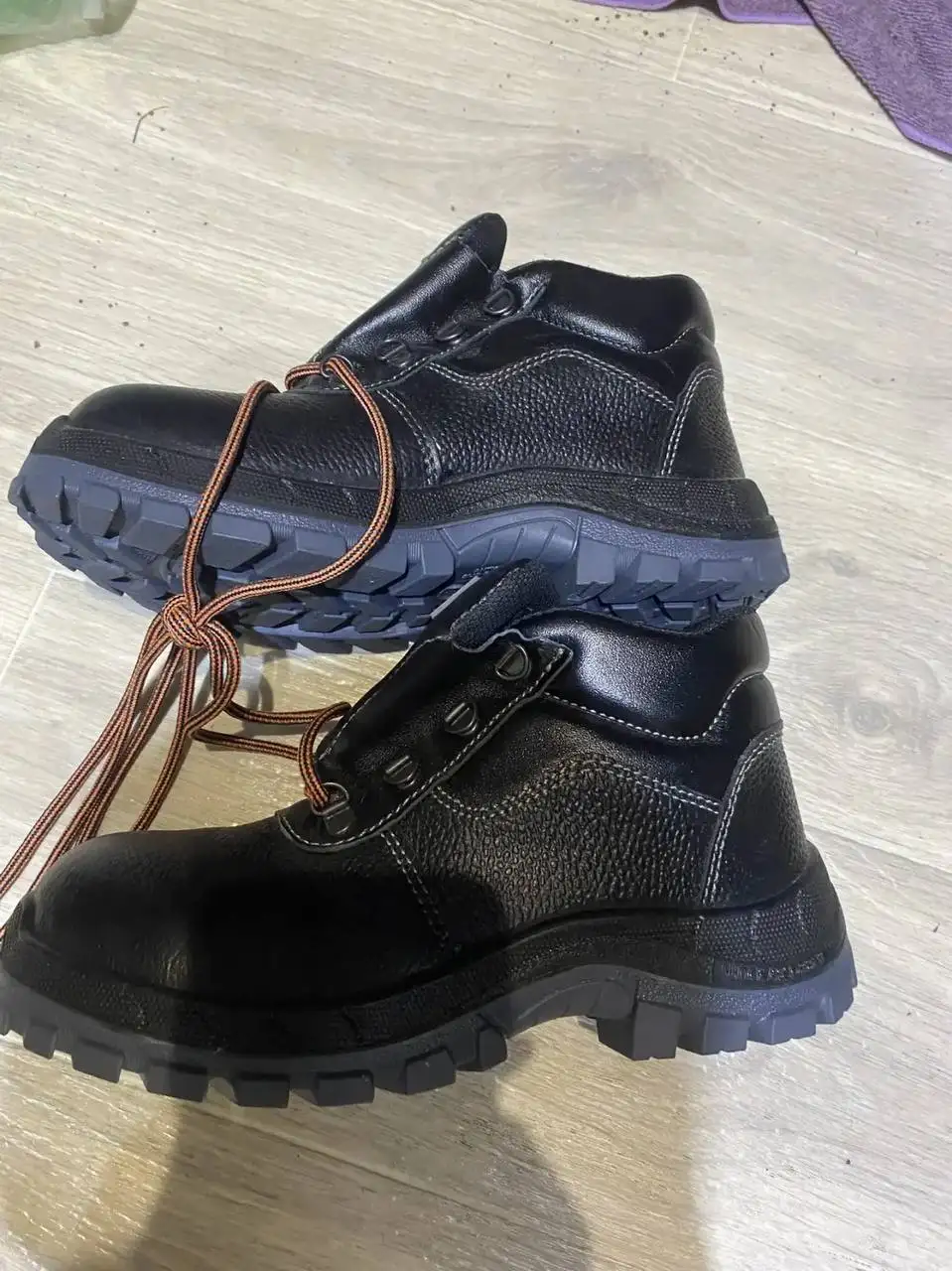 Ботинки спецобувь с защитой от ударов - Спецобувь (Одежда) в Кемерово