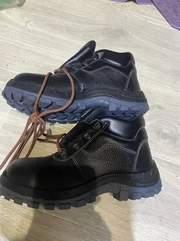 Ботинки спецобувь с защитой от ударов - Спецобувь в Кемерово