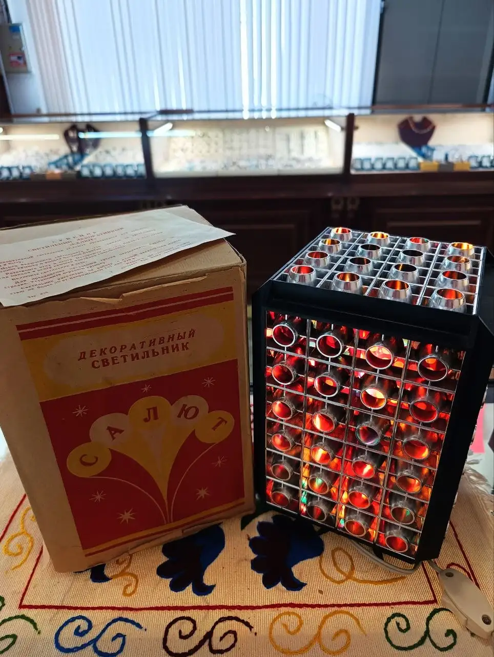 Винтажный светильник СССР 80-х годов - Светильники (Барахолка) в Кемерово