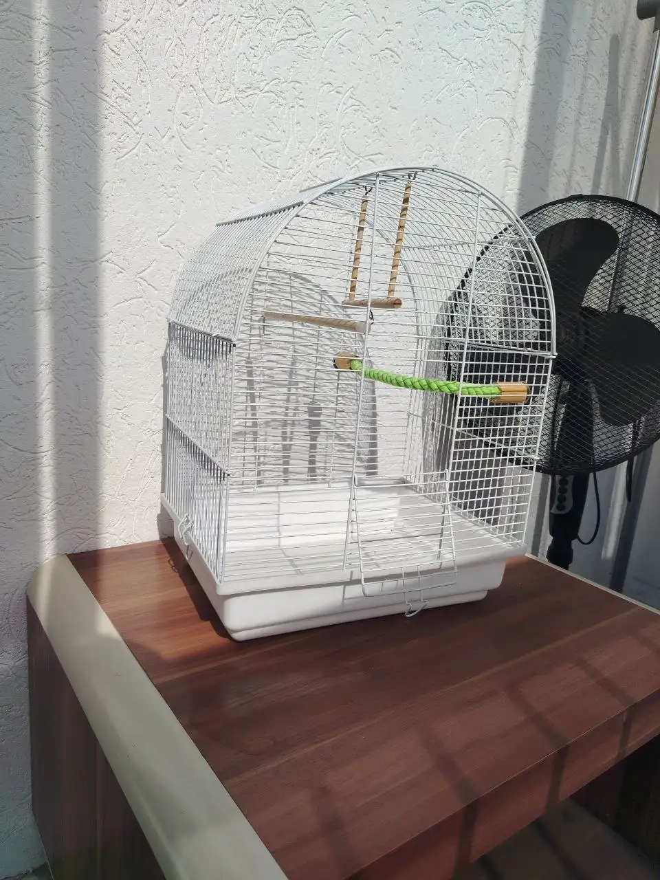 Отдам бесплатно клетка и тумба - Барахолка в Кемерово