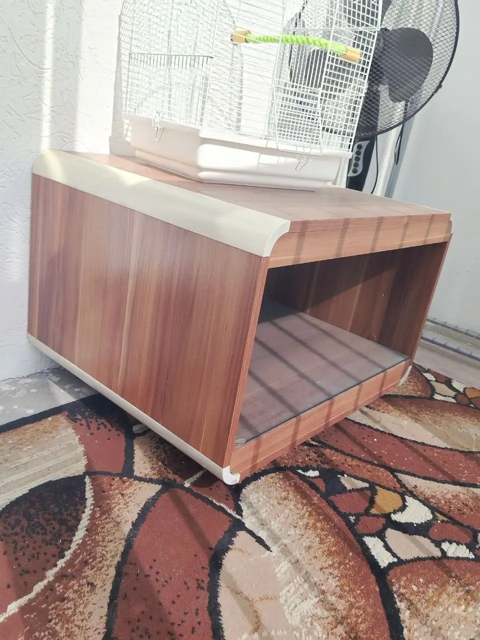 Отдам бесплатно клетка и тумба - Барахолка в Кемерово