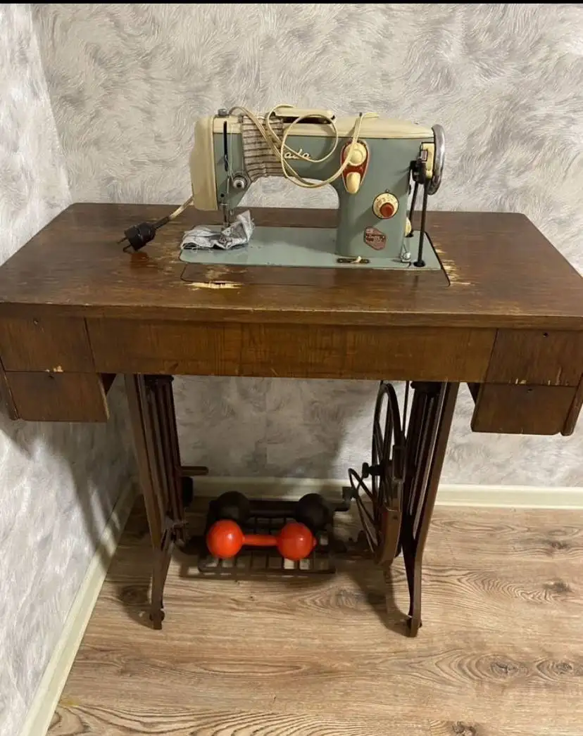 Швейная машинка - Барахолка в Анжеро-Судженск