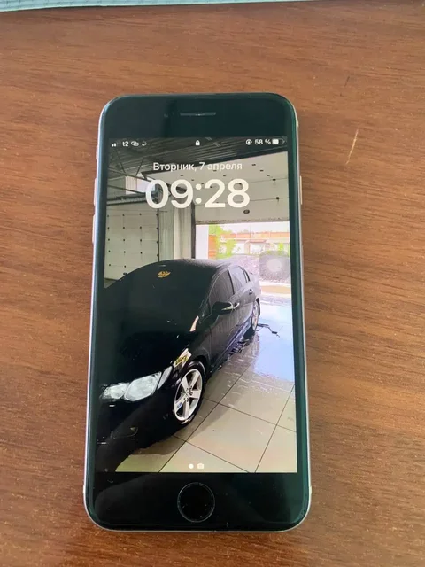 Продам iPhone 8 с замененным экраном и неработающей кнопкой - Сетевое оборудование в Кемерово