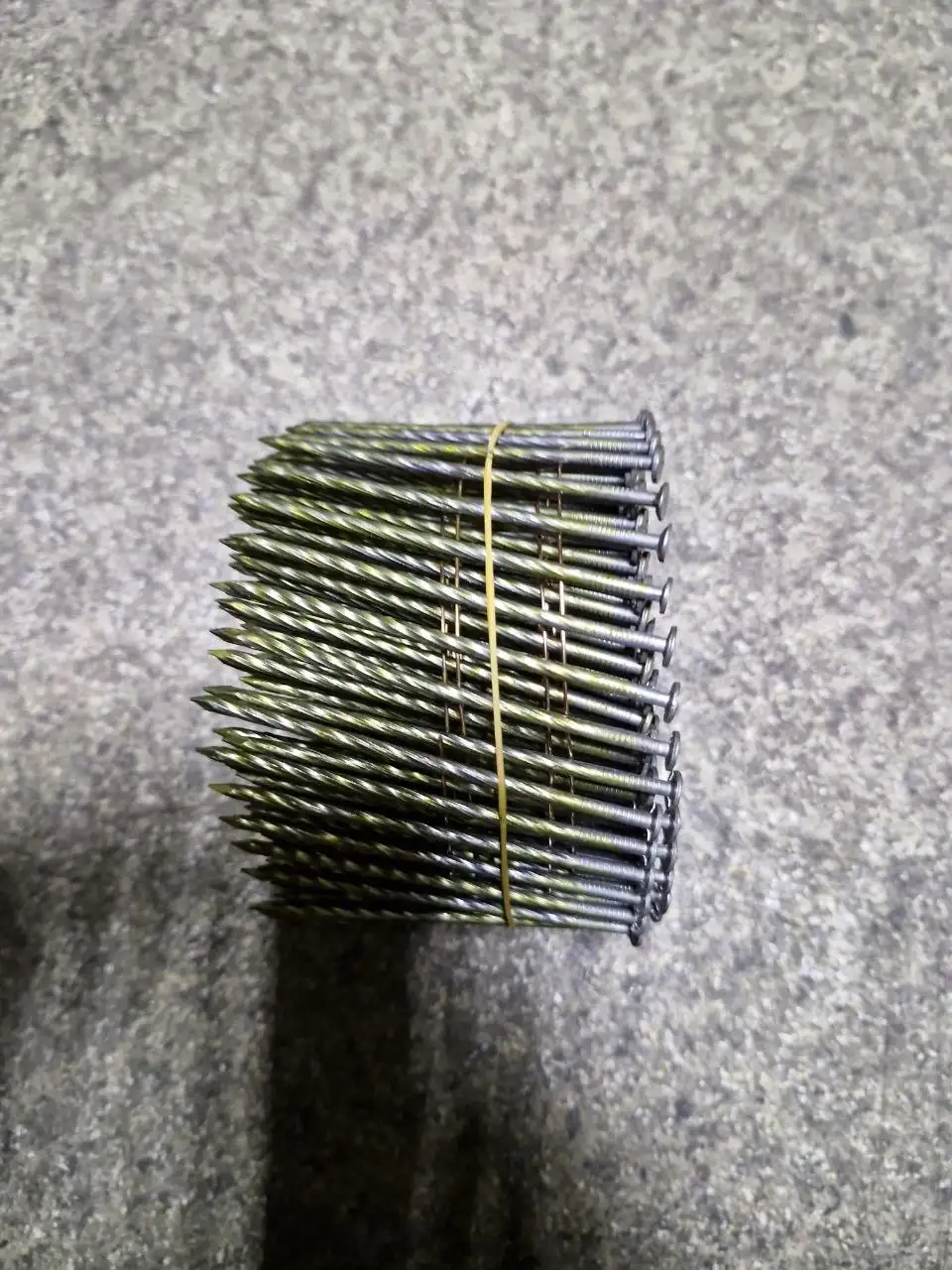 Продажа гвоздей для нейлера разных размеров - Строительные материалы (Барахолка) в Кемерово