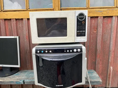 Продам 2 микроволновки - Электроника в Кемерово