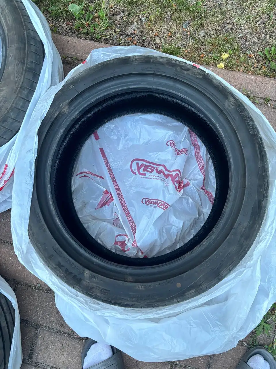 Продам летнюю резину 205/55 R17 - Шины (Авто) в Кемерово