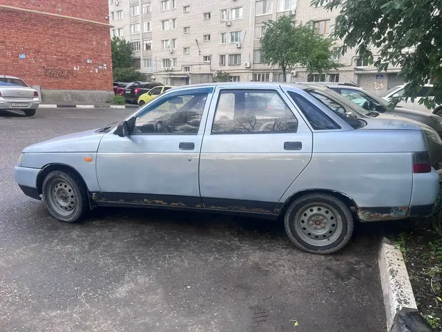 Срочно продаю автомобиль - Салон в Саратов