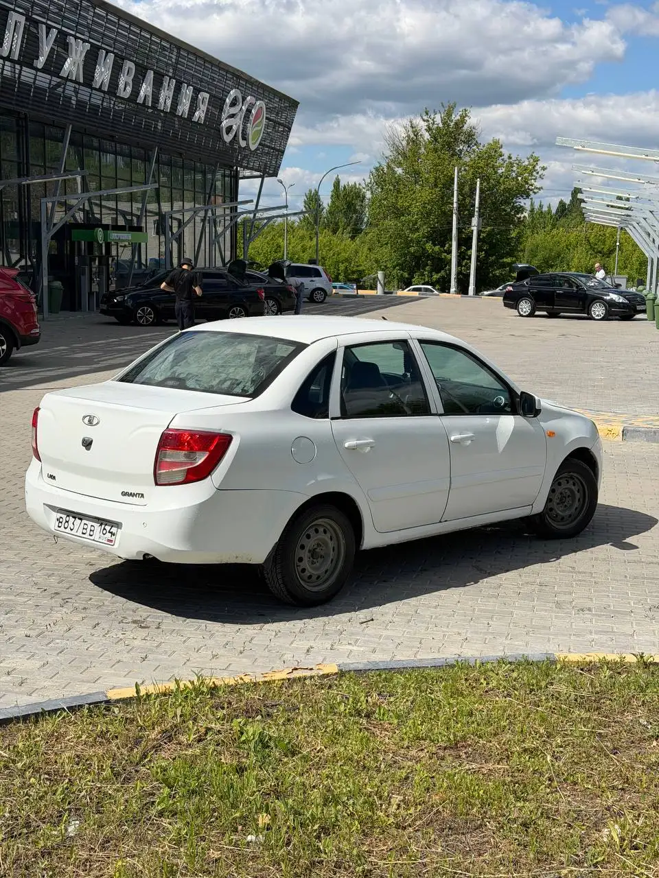 Продажа Лада Гранта - Легковые автомобили (Авто) в Саратов