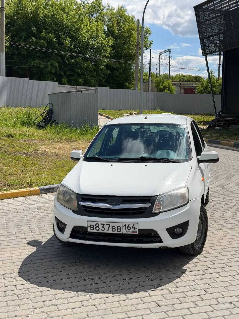 Продажа Лада Гранта - Легковые автомобили (Авто) в Саратов
