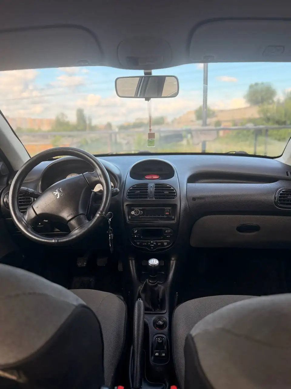 Peugeot 206 2009 - Легковые автомобили (Авто) в Саратов