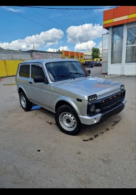 Продам Ниву Урбан 2016 - Легковые автомобили в Саратов