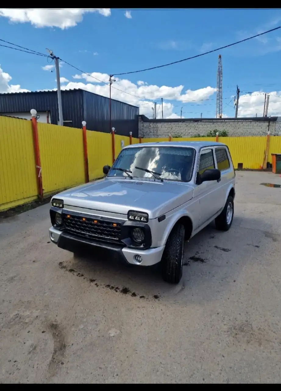Продам Ниву Урбан 2016 - Легковые автомобили (Авто) в Саратов