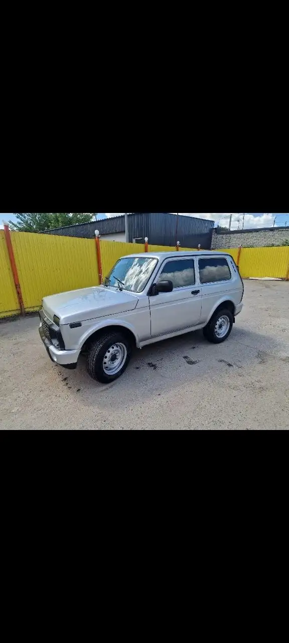 Продам Ниву Урбан 2016 - Легковые автомобили (Авто) в Саратов