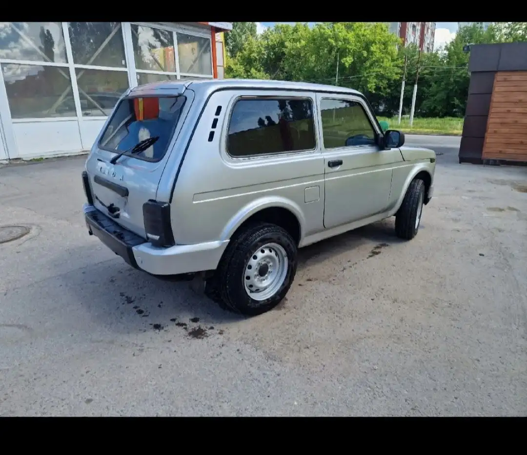 Продам Ниву Урбан 2016 - Легковые автомобили (Авто) в Саратов