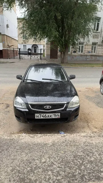 Toyota 10 года с чистыми документами - Запчасти в Саратов