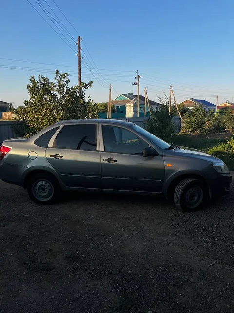 Продам 2013 год, авто в хорошем состоянии - Запчасти в Саратов