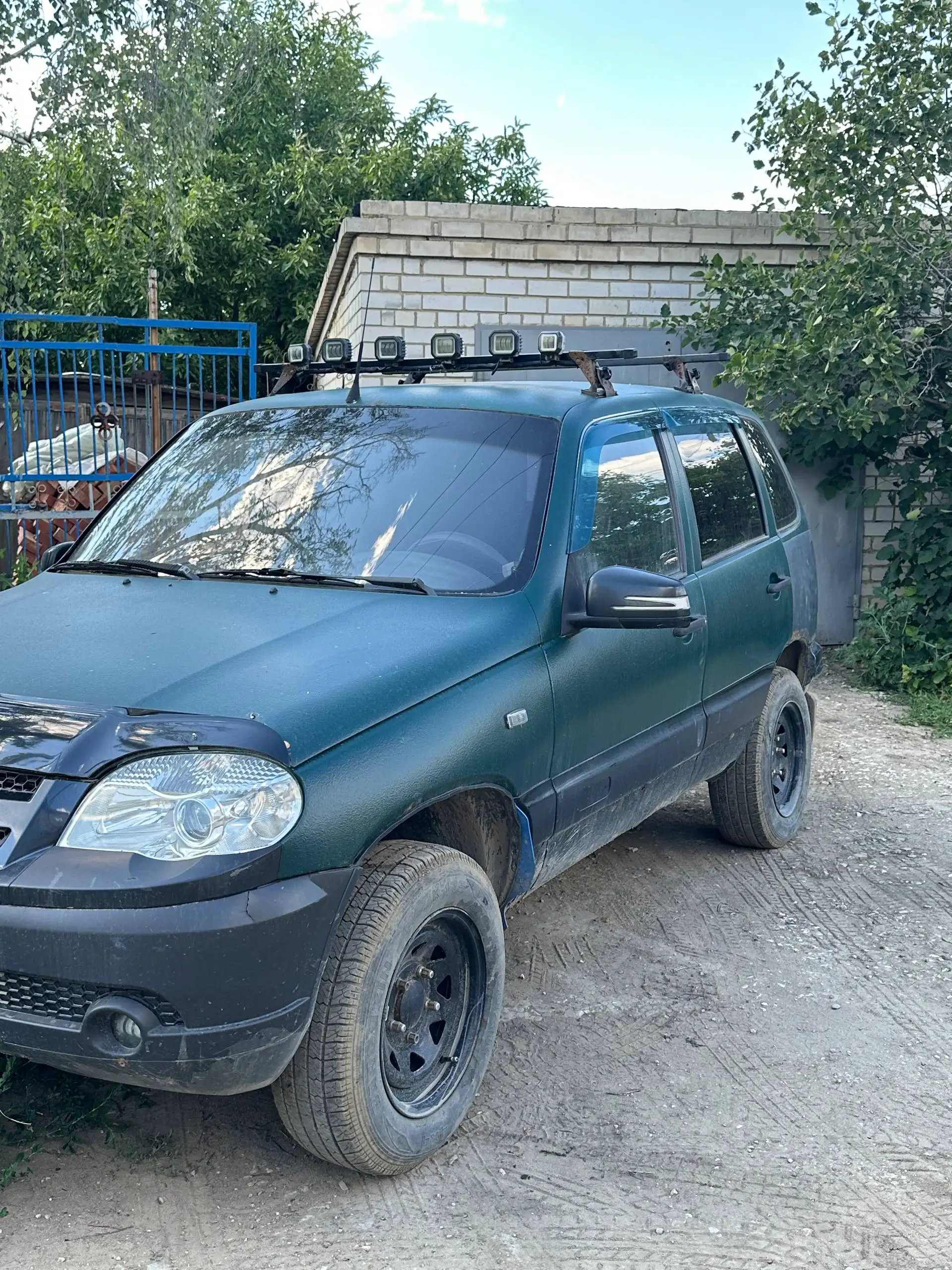 Продажа Niva Chevrolet 2004 года - Легковые автомобили (Авто) в Саратов