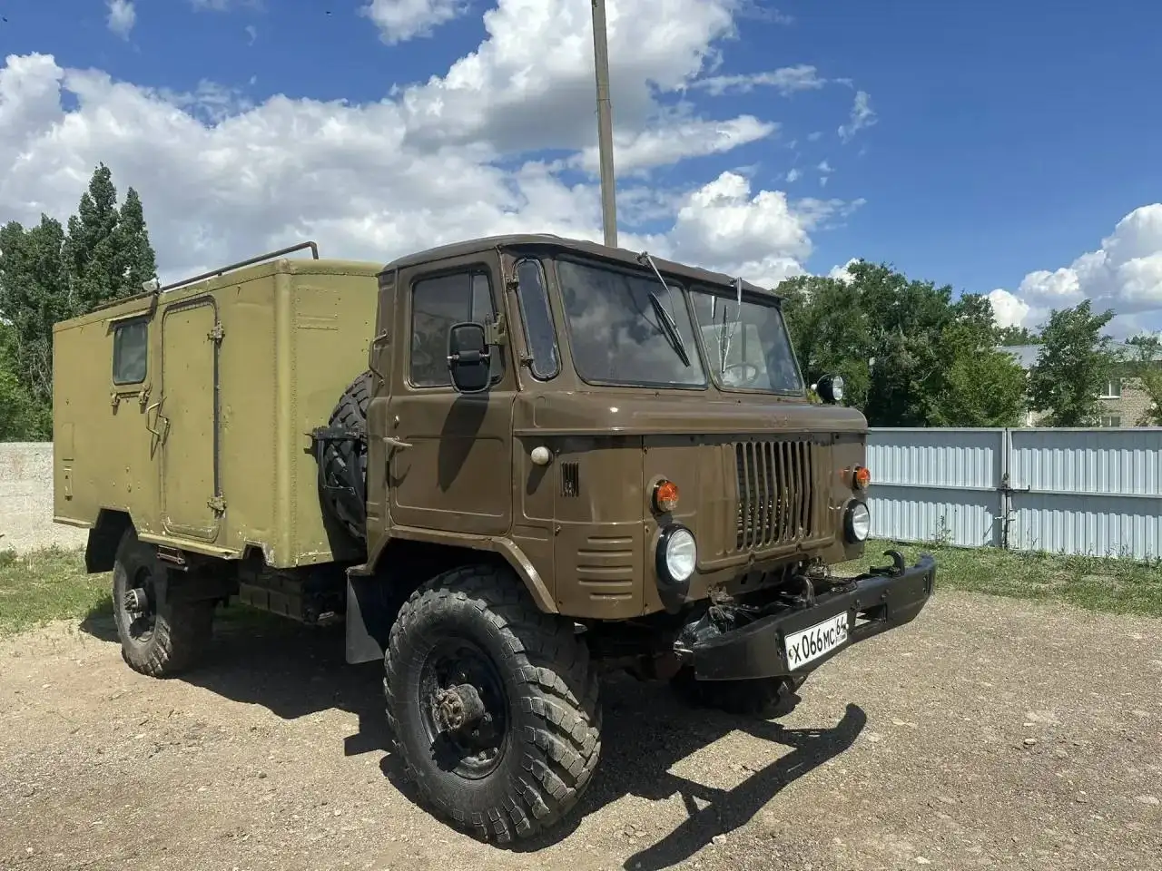 ГАЗ 66 в отличном состоянии для охоты и ночлега - Грузовые автомобили (Авто) в Саратов