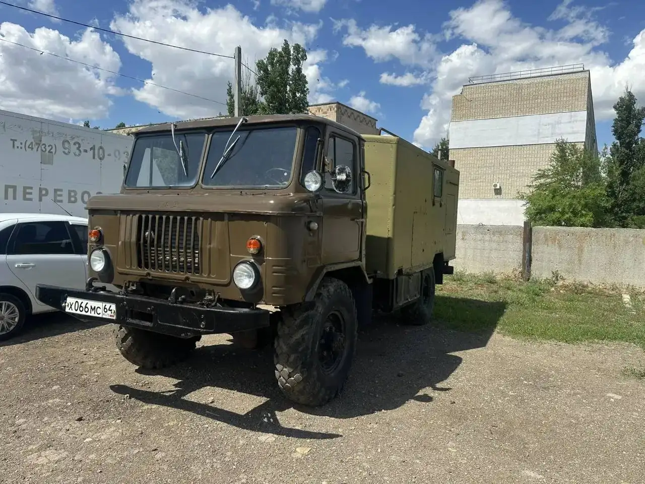 ГАЗ 66 в отличном состоянии для охоты и ночлега - Грузовые автомобили (Авто) в Саратов