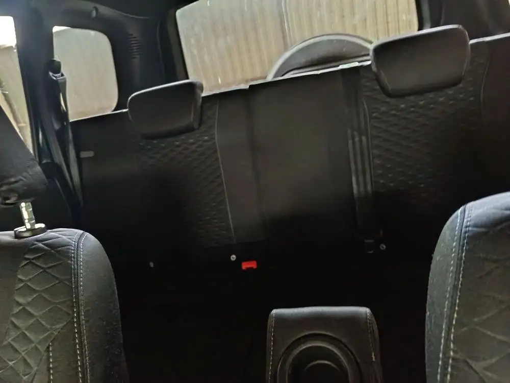 Продам Ниву Тревел - Легковые автомобили (Авто) в Саратов