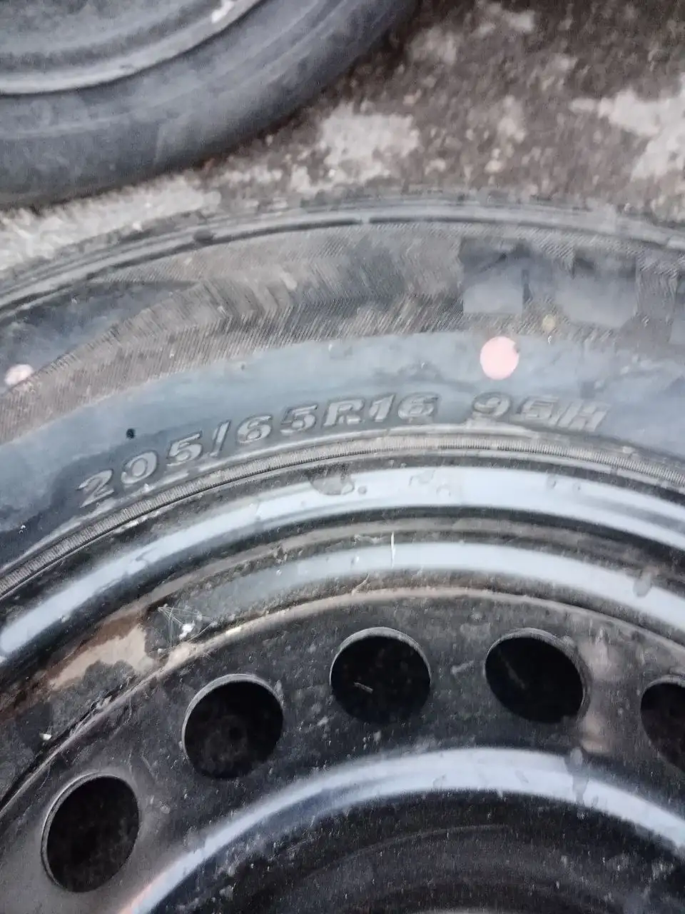 Продам 1 баллон 205/65 R16 новый - Шины и диски (Авто) в Саратов