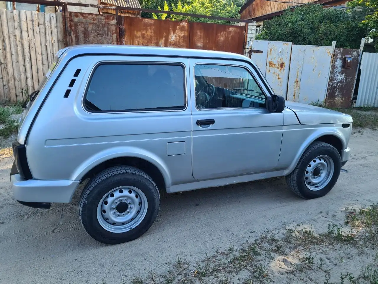 Продажа Нивы Урбан 2016 - Авто в Саратов
