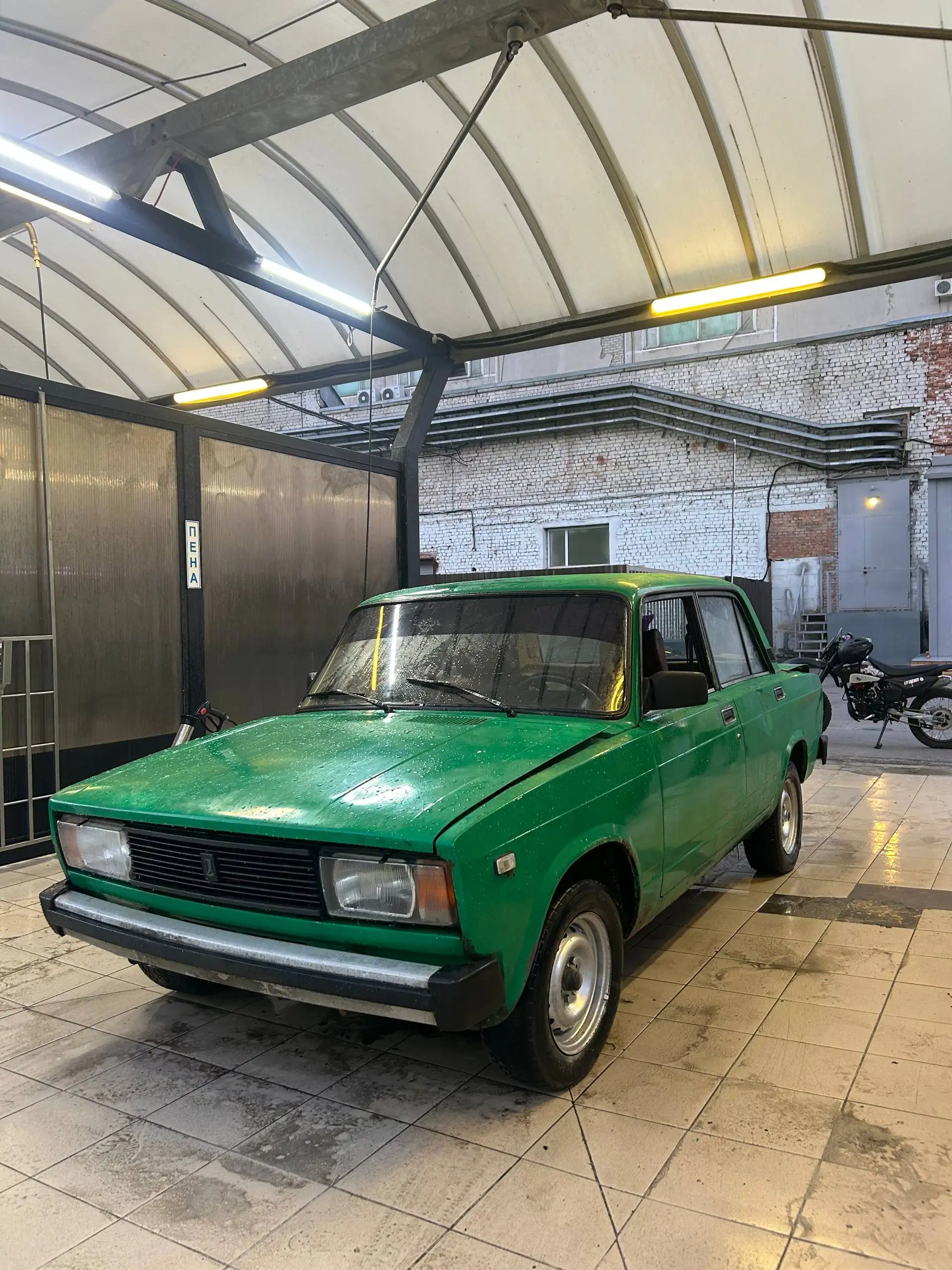 Продам 22-тонный самосвал без АКБ - Грузовики (Авто) в Саратов