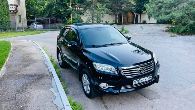 2010 Ford Focus 1.4 Полный привод - Двигатели и запчасти в Саратов