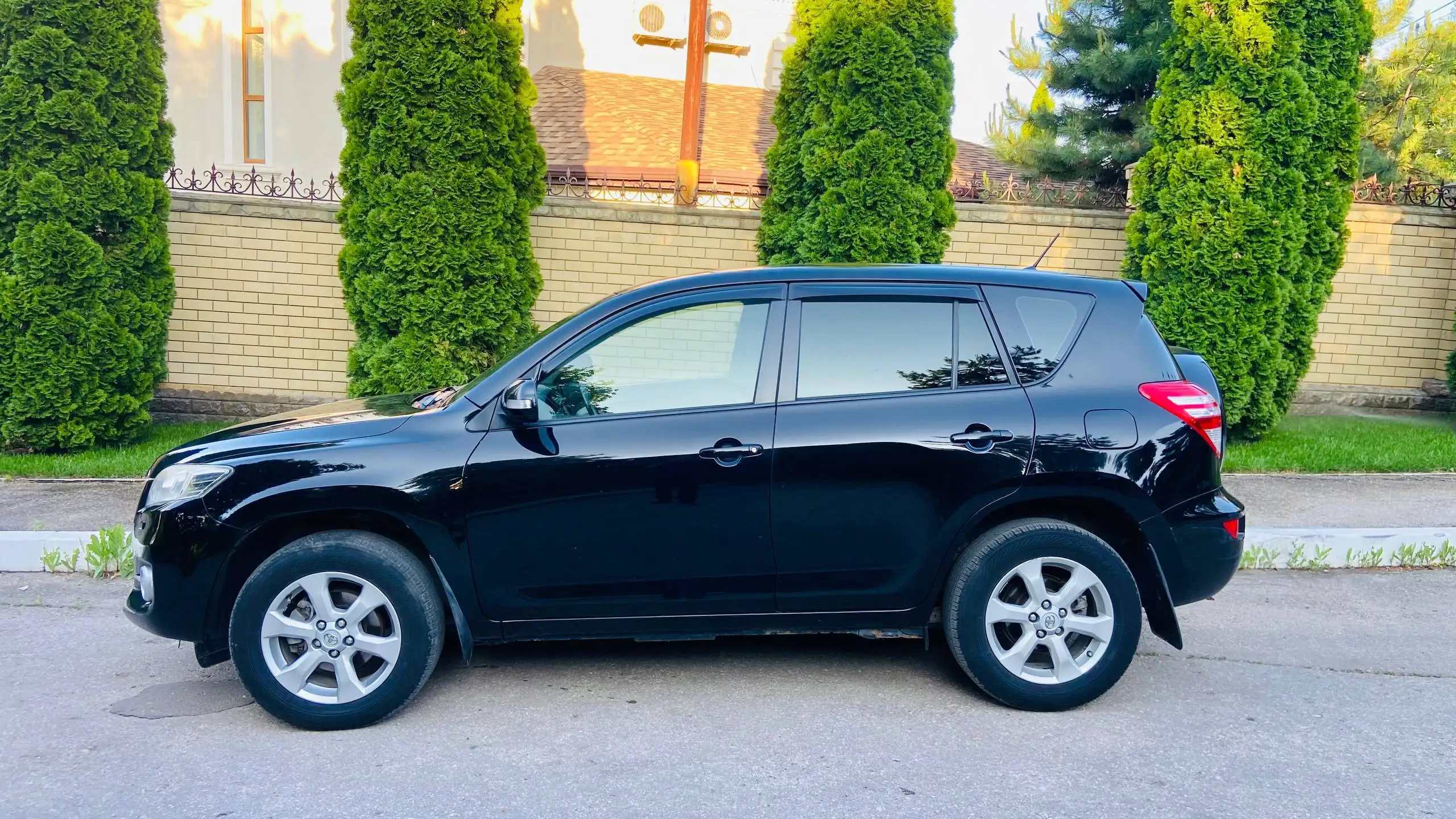 2010 Ford Focus 1.4 Полный привод - Легковые автомобили (Авто) в Саратов