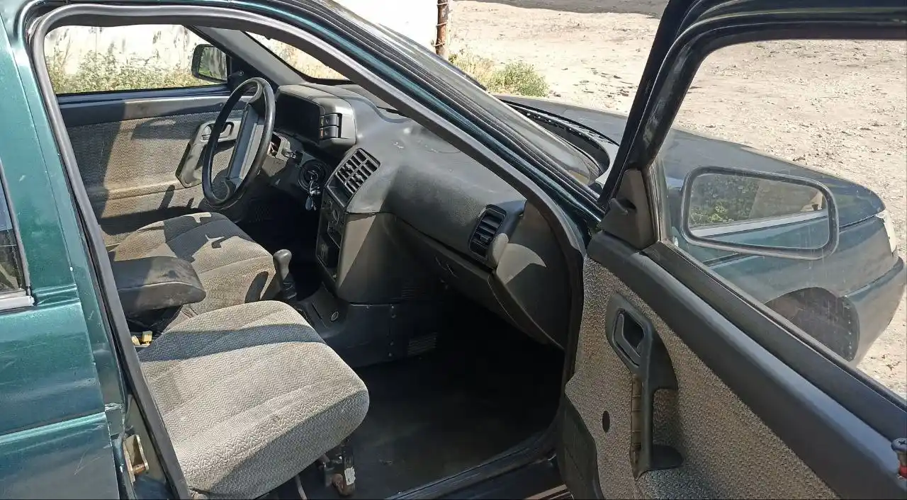 Продажа автомобиля 2001 года выпуска