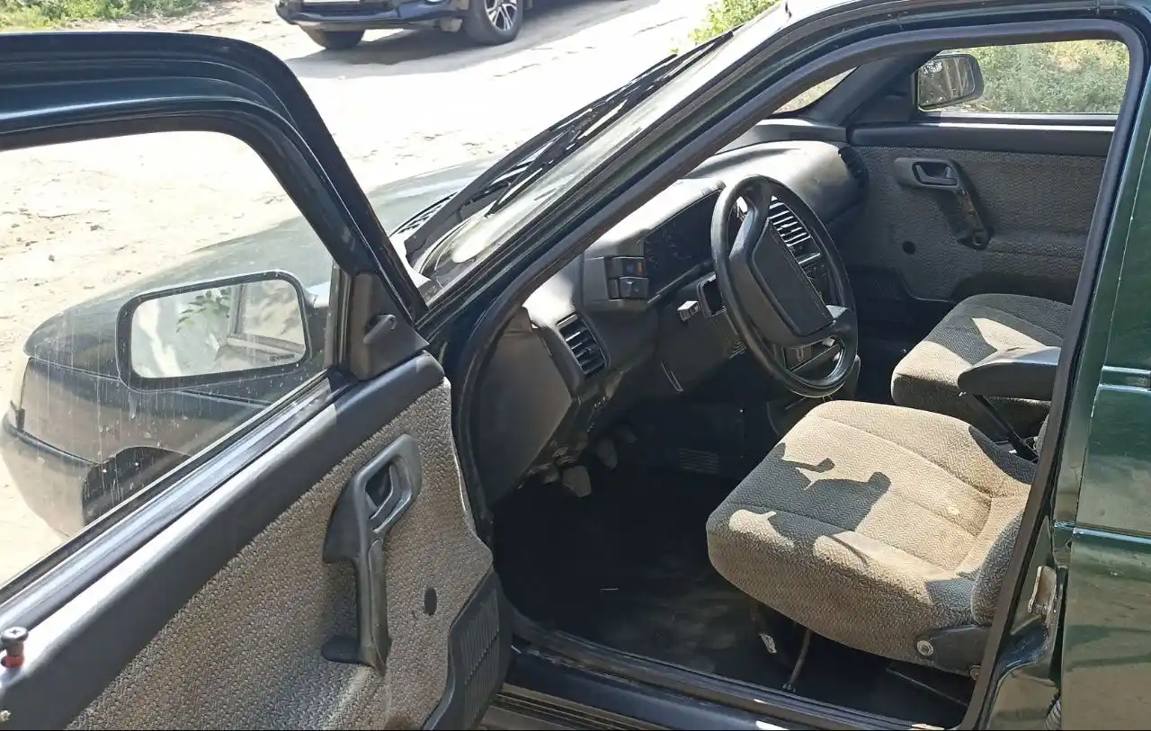 Продажа автомобиля 2001 года выпуска