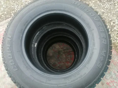 Продажа зимних шин 215/70 R16 - Авто в Саратов