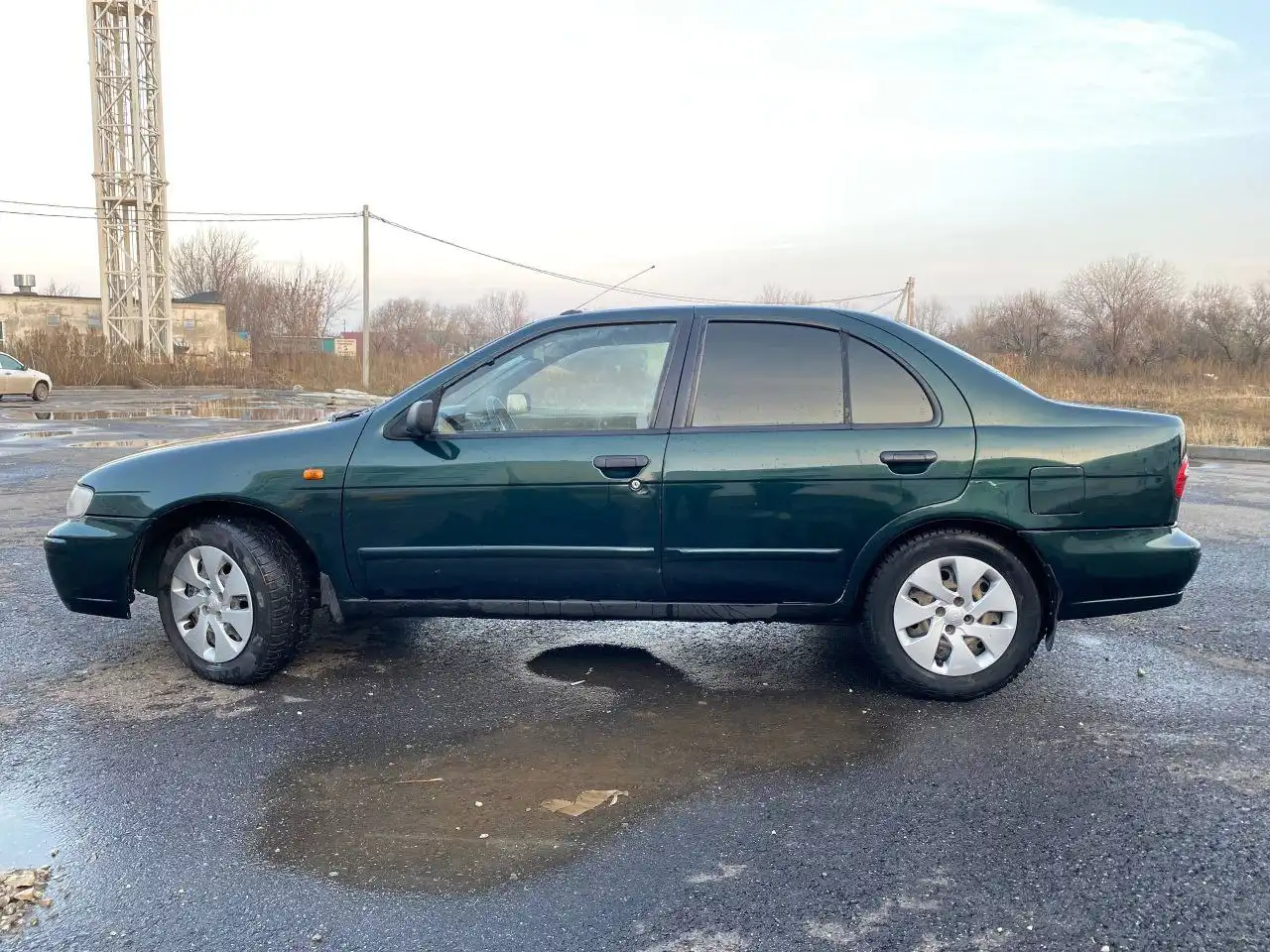 Продам Nissan Almera 1998 года