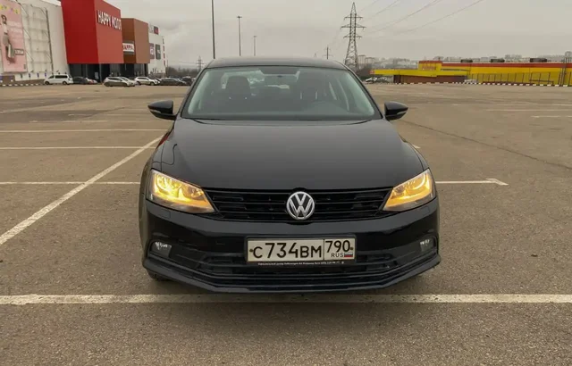 Volkswagen Jetta 2016 года - Авто в Саратов