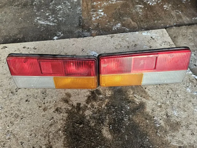 Продажа фар и стоп-сигнала на ВАЗ 2105-2107 - Запчасти в Саратов