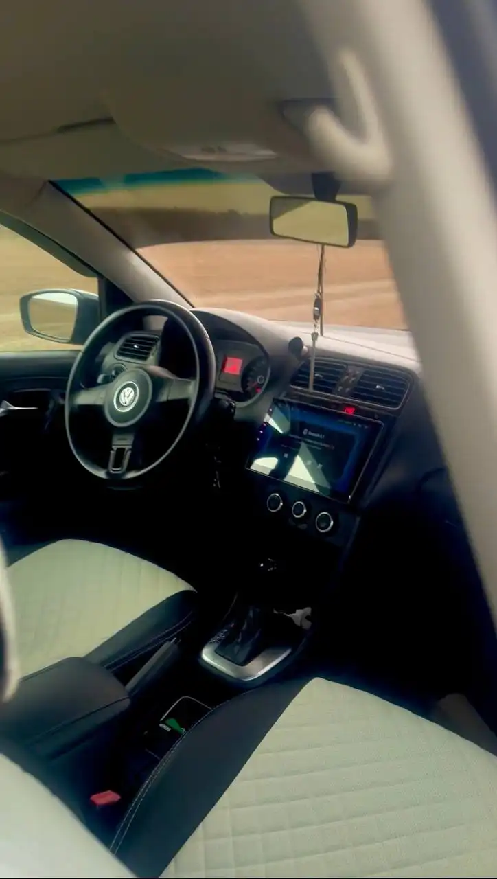 Volkswagen Polo 2012, автомат, 1.6, 105 л.с.