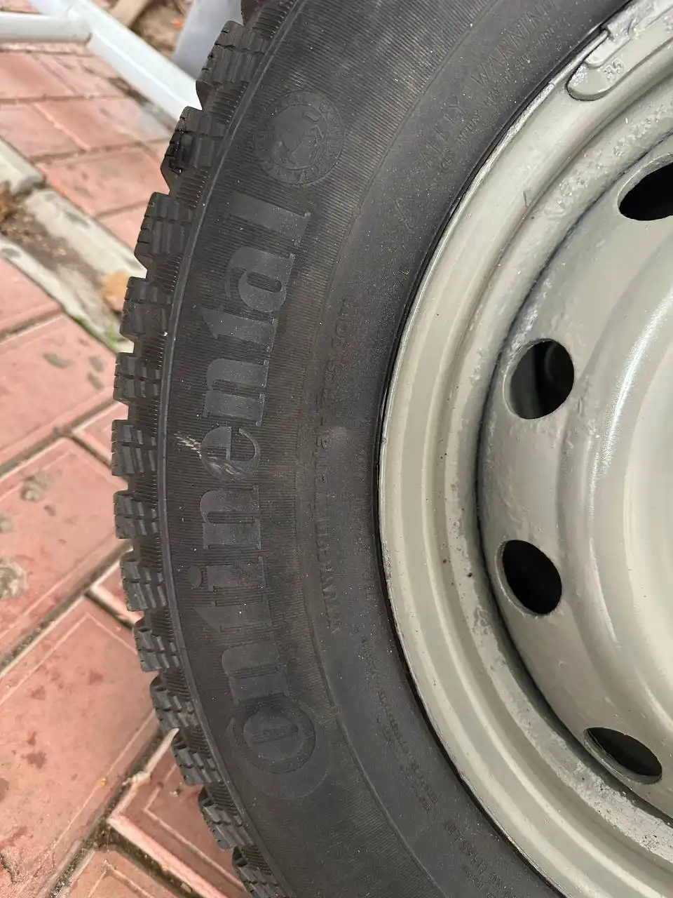 Продам колеса на Ниву